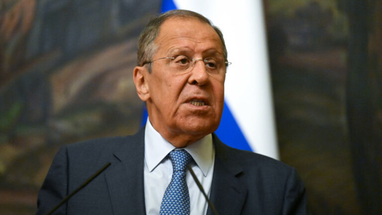 Lavrov: “Van olyan nyugati vezető, aki tárgyalna Ukrajnáról Kijev feje fölött“