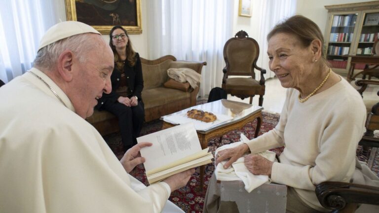 93 éves Signora Auschwitz, akit Ferenc pápa is meglátogatott