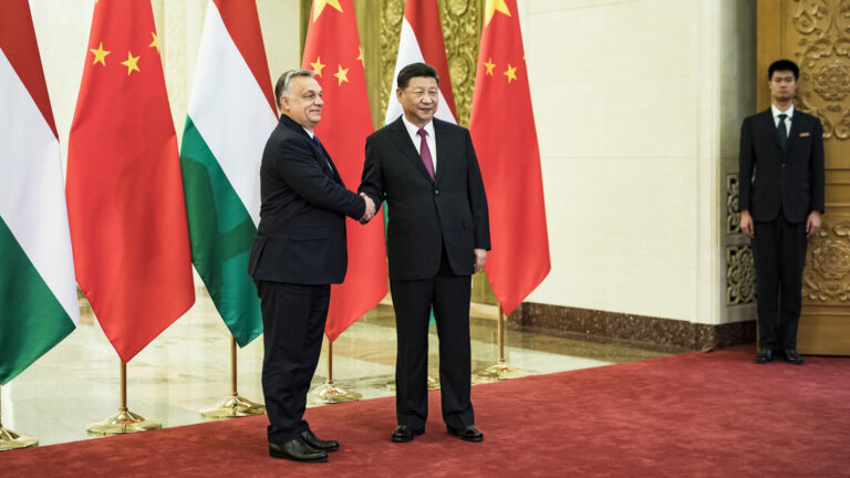 Kínának csak uniós és NATO tag Magyarország kell