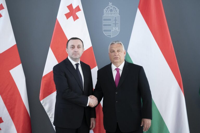 Orbán – Sztálin nevében munkára készen, avagy a szuverén hazaárulás