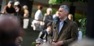 Lázár János: “Az amerikaiak szerint az EU egy nagy kalap szar!”