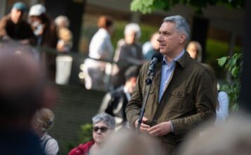 Lázár János: “Az amerikaiak szerint az EU egy nagy kalap szar!”