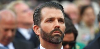 Trump – Orbánhoz hasonlóan családszerető ember: fiainak cége dollár milliókat inkasszál abból, hogy az elnök nevében üzletel