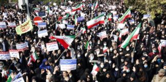 Iráni külügyminiszter és a békés tüntetések