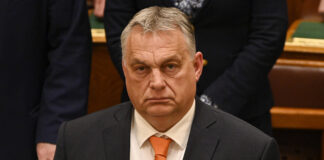 Szimbiózis az orosz titkosszolgálat dezinformációs kampánya és a magyar kormány kommunikációs stratégiája között