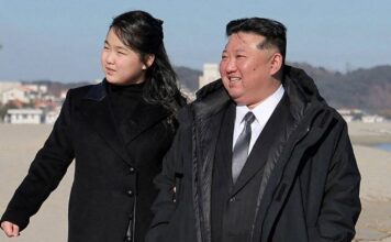 Kim Dzsong-un békejobbot nyújt – feltéve, hogy atomhatalomnak hívjuk. És meghívja Trumpot is. Mi baj lehet?