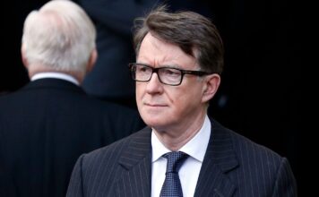 Epstein‑akták: őrizetbe vették Peter Mandelsont, Nagy‑Britannia volt washingtoni nagykövetét