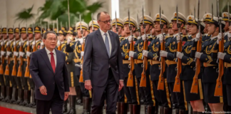 Merz kancellár Pekingben: Kína újra az első a német külkereskedelemben