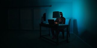 A lehallgatás, mint karmikus bumeráng