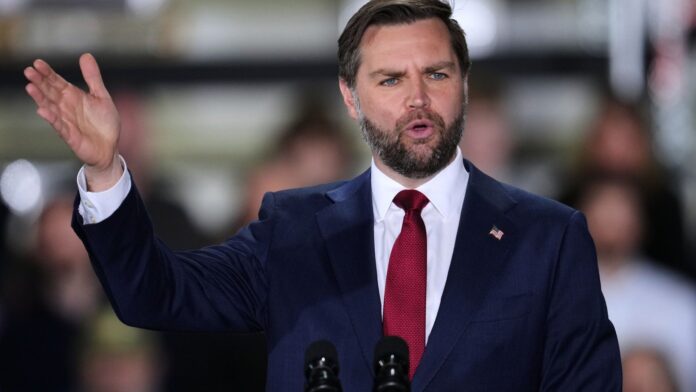 US-Vizepräsident JD Vance spricht zu Arbeitern in Michigan