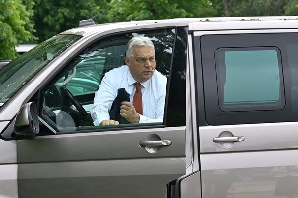 orban_vezet