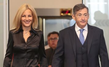 Parvenü paródia: Várkonyi Andrea újra milliárdos lett