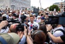 Lekonyuló szimbólumok és politikai impotencia: A Fidesz végóráinak anatómiája