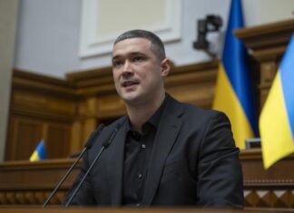 Káosz Kijevben: a nyugati pénzeken marakodnak a vezetők