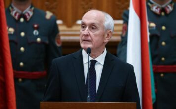 A javasolt főügyész testvére gyanúsított az ararnykonvoj ügyben