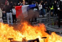 A lakhatási válságtól a középiskolai blokádokig: mi áll a francia tiltakozási hullám hátterében?